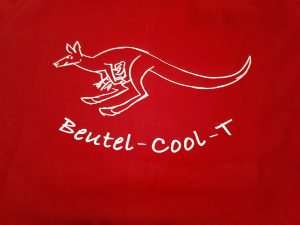 Logo der Bürgerinitiative Beutel Coll-T. Weißes gezeichnetes Känguru auf rotem Hintergrund.